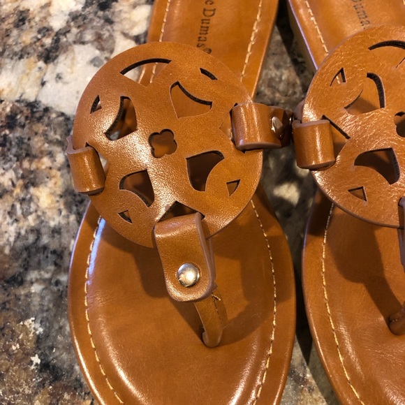 RESTOCK!! Tan Sandals - Picture 2 of 4